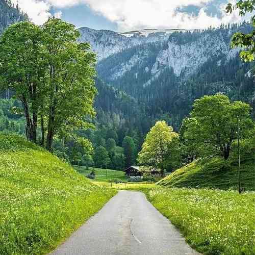  یه مکث تابلوی راهنما تو راهروهای شلوغ ذهنی